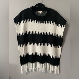 NWOT POL Open Black and White Poncho with a Fringe Hem. Size Small